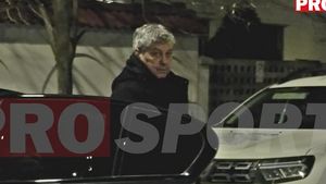 Primele imagini cu Mircea Lucescu la București, după ce a fugit de războiul din Ucraina! Cum arată antrenorul după zilele de coșmar și prima reacție: "De asta nu pot vorbi!" VIDEO EXCLUSIV