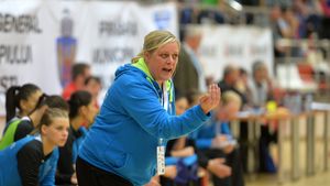 Mutare surpriză la CSM București. Clubul s-a despărțit pe cale amiabilă de Mette Klit. Vine un alt antrenor, tot de afară. "Pierduse vestiarul, soarta ei se decisese după înfrângerea din Supercupă"