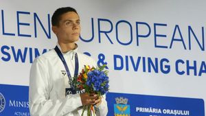 David Popovici, lovitură cu un nou contract! A semnat cu firma miliardarului Daniel Dines