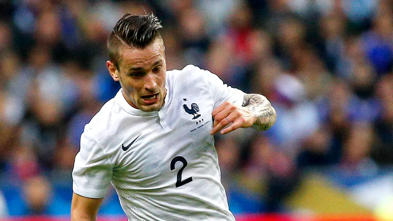 Mathieu Debuchy va fi indisponibil trei luni