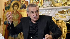 „Nu prea știi exact ce gândește domnul Becali”. Strategia de transferuri de la FCSB, pusă sub semnul întrebării: „Nu cred că va funcționa”. VIDEO