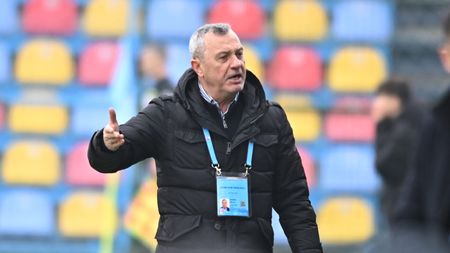 Reacția lui Mircea Rednic după ce jucătorul lui de la UTA l-a înjurat la meciul cu FC Voluntari: „Dacă mi-a zis ceva de mamă sau de tată în limba lui, asta nu mai știu”. Din ce cauză a izbucnit conflictul