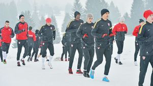 Revoltă la Dinamo?** 'Câinii' și-au pus speranța în venirea lui Borcea, dar situația stă să explodeze. Ce pregătesc jucătorii