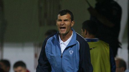 Gloria se gândește la Dinamo