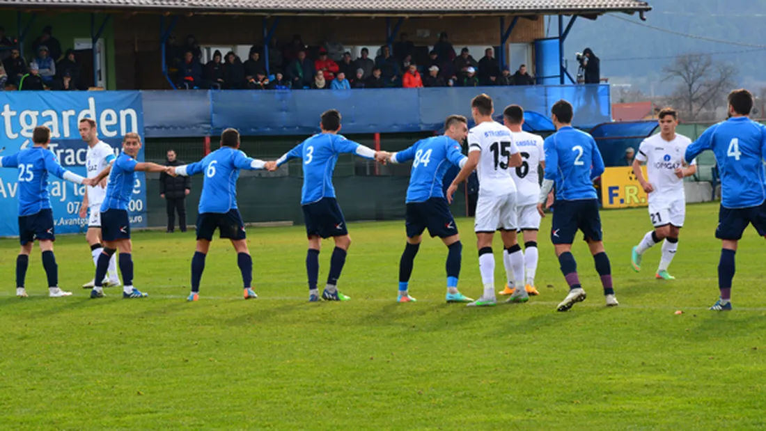Trei pentru unul!** Conducătorii de la FC Brașov și Unirea Tărlungeni negociază un schimb de jucători