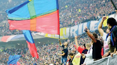 Steaua, No.1 la asistență în EL, dar joacă tare și în Ligă!** Formația lui Reghe a avut mai mulți fani decât echipa cu cei mai mulți "socios" din lume