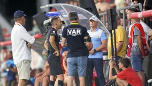 Mihai Stoica a răbufnit imediat după penalty-ul acordat cu ajutorul VAR în UTA Arad - FCSB: „A început treaba!”