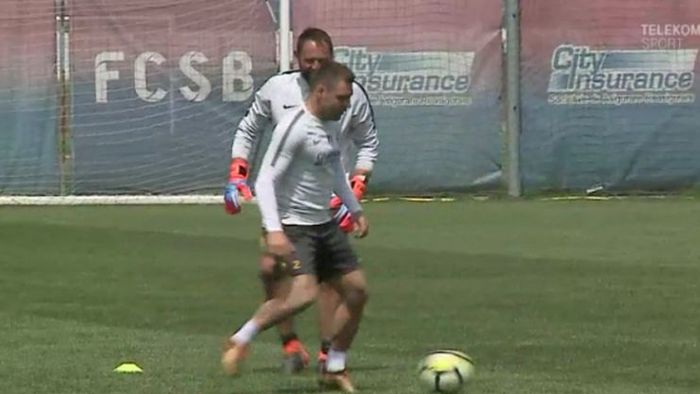 FOTO | Adi Popa, din nou în tricoul celor de la FCSB! S-a antrenat cot la cot cu elevii lui Dică!  