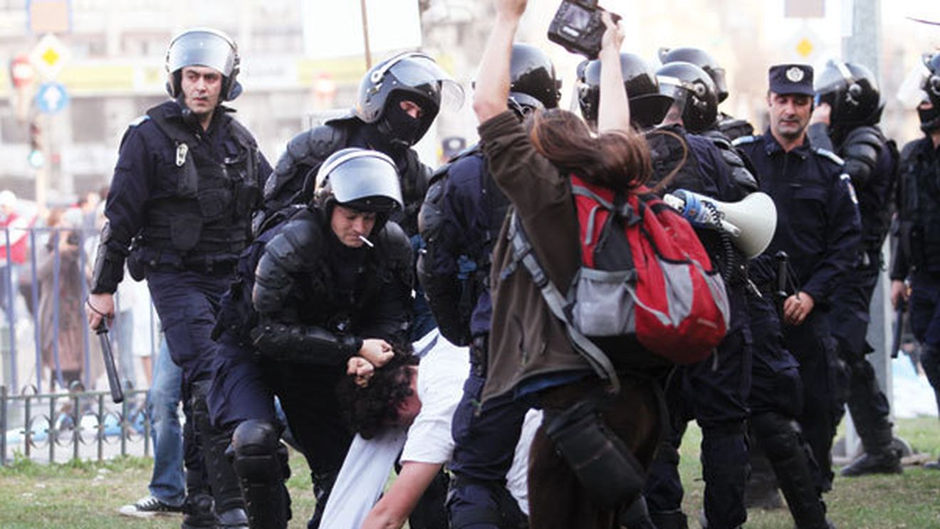 'Bătăușul cu țigara' va da socoteală:** "L-am băgat în comisie"