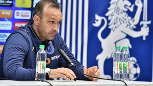 Prima reacție a lui Corneliu Papură după ce U Craiova a câștigat pe final! Ce a spus despre colaborarea cu Victor Pițurcă: "Nu e nicio retrogradare"