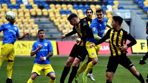 Petrolul a avut poftă de goluri și cu SR Brașov, suporterii să-și vadă echipa pe viu. ”Lupii” au avut 1.000 de spectatori în tribune la amicalul jucat pe ”Ilie Oană”