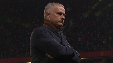 Mourinho, scos din minți de un jucător. FOTO | Portughezul a rămas "interzis" după o ratare uriașă. Ce a urmat a surprins pe toată lumea