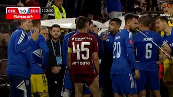 Moment incredibil în timpul meciului CFR – FC U Craiova! Fotbaliștii olteni au ieșit de pe teren și toată lumea a rămas siderată, inclusiv comentatorii TV: „A venit probabil ordinul să se retragă echipa!”. Ce a urmat l-a șocat și pe Istvan Kovacs