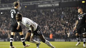 Louis Saha** a semnat un contract pe un sezon cu Sunderland