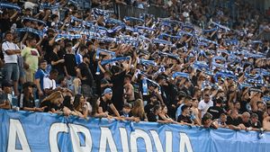 Ironia supremă a fanilor din Peluza Nord la adresa rivalilor din Peluza Sud 1997, după ce aceștia și-au suspendat activitatea! Ce s-a putut vedea pe stadion la meciul Universitatea Craiova - Hermannstadt | FOTO