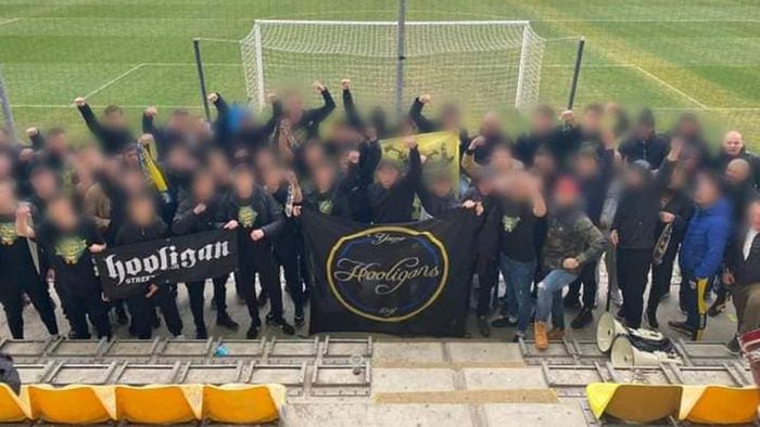 ”Lupii galbeni” au reacționat la adresa Peluzei Sud '97, după gestul din fața stadionului ”Ilie Oană”. Fanii Petrolului au un mesaj special pentru susținătorii ”FC U” Craiova