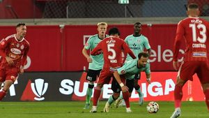 Calvarul unui fotbalist din Superliga. Susține că a fost ținut pe bară de FRF într-un mod abuziv: „A respins transferul. Frica unui sistem care nu protejează jucătorul”