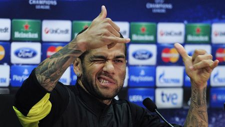 Dani Alves, aproape de o despărțire de Barcelona: "La vară trebuie să schimb energiile". Francezii se grăbesc să anunțe: "99,9% va juca la PSG"