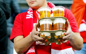 Cu ce preț GIGANTIC se vinde o bere pe stadioanele din Germania, de la Euro 2024. E de 10 ori mai scumpă ca în România