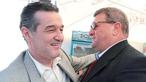 "Am fost sunat de alte cluburi, **pentru a mă alătura unei coaliții, dar am refuzat!"