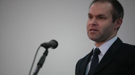 Funeriu își bate joc de sport