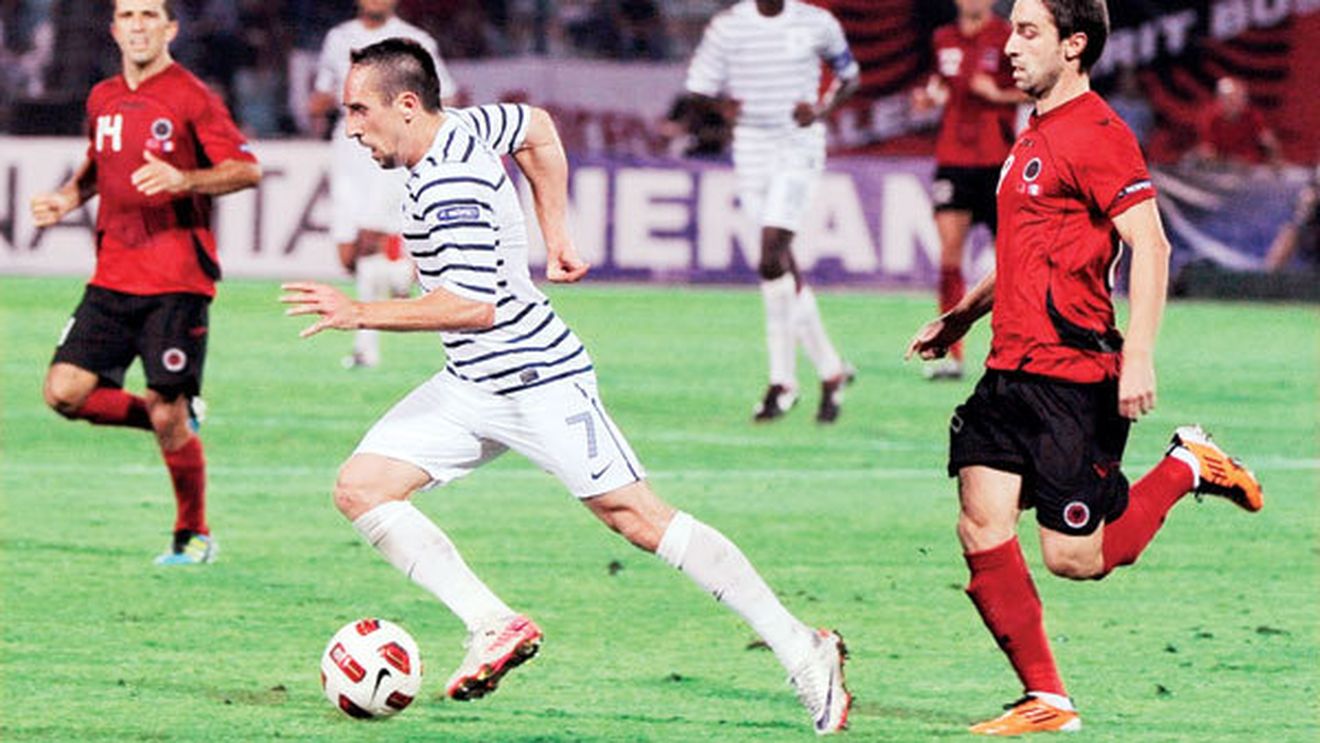 Bakaj îi dă sfaturi lui Pițurcă:** "Sunt slabi în centrul apărării!"