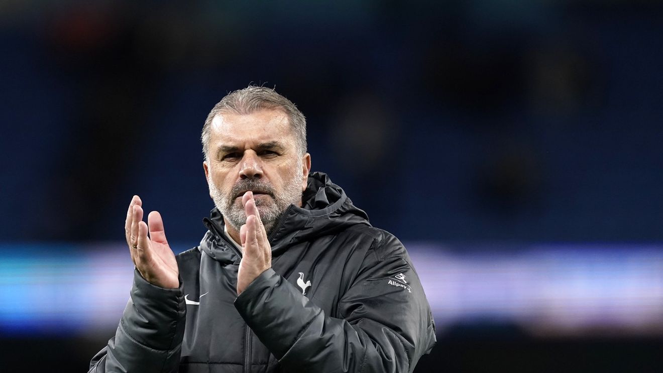 Ange Postecoglou l-a lăudat pe Radu Drăgușin cum nu a mai făcut-o niciodată, după Manchester City - Tottenham 0-4. Ce a spus antrenorul despre fundașul român