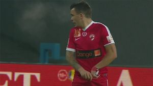 Gestul lui Nistor, comentat de conducerea lui Dinamo. Anunțul lui Mutu despre banderola de căpitan: "Ei sunt dinamoviști adevărați"