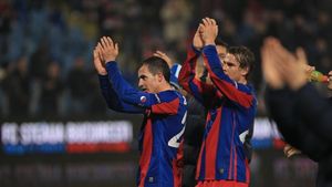 Ce cred fanii despre plecarea lui Stancu: **"Rămâne Tătărușanu să ne dea goluri" / "Să vină Aleex Pițurcăăă!" :)