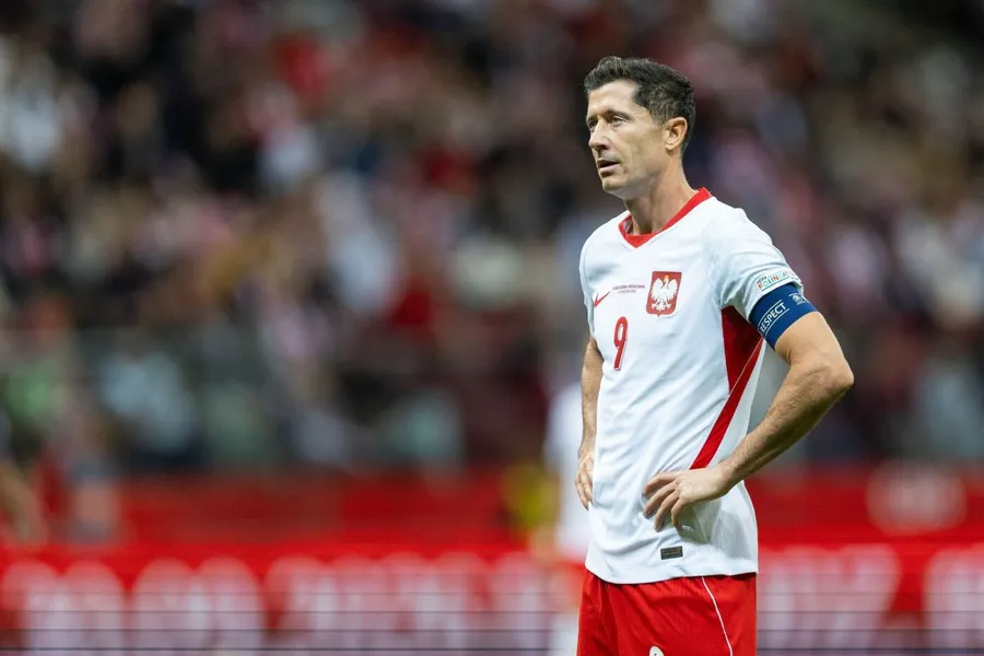 E scandal cât casa la polonezi după egalul cu Bosnia: „Lewandowski trebuie schimbat, e teribil, dar selecționerul n-are cojones!”