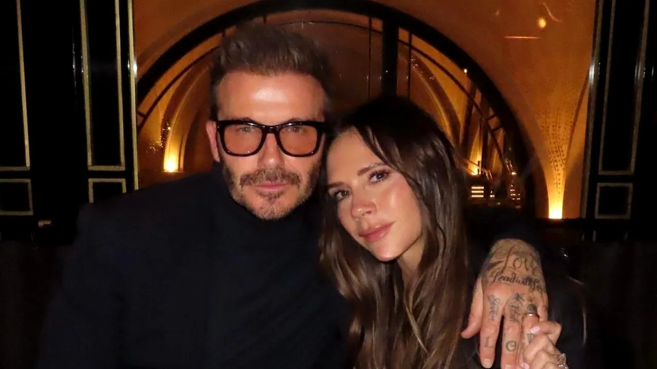 Un martor vorbește despre amantele lui David Beckham și aruncă în aer căsătoria englezului cu Victoria Beckham! Cum le răsfăța pe manechinele cu care își înșela nevasta: „Umplea jacuzziul cu șampanie de 50.000 de euro pe noapte!”