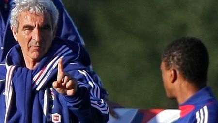 Domenech, acuzat de Evra: "Ne-a interzis să ne scuzăm pentru boicot! Mi-a fost cenzurată libertatea"