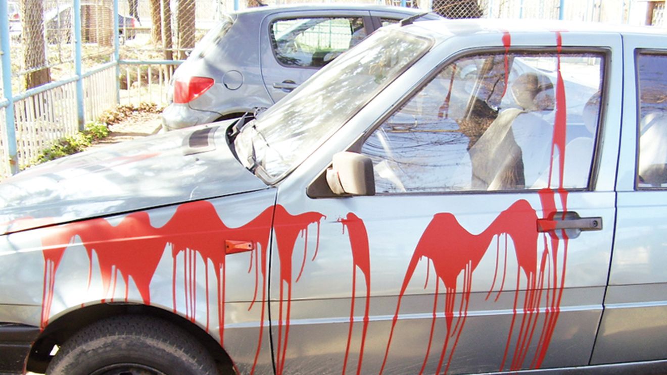 Antrenorul de la FCM Câmpina și-a găsit mașina vandalizată!