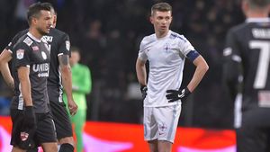 Florin Tănase, furios că a fost schimbat la pauza meciului cu Dinamo? Patronul Gigi Becali l-a sunat personal pe căpitanul lui FCSB! Ce i-a transmis fotbalistul miliardarului: „Asta mi-a spus”