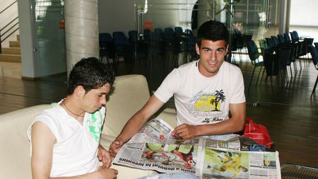 "Copile, stai aici, e un loc lângă mine." Ovidiu Herea și-a amintit "botezul" primit de la Didi Prodan la FC Național: "M-am înroșit instantaneu. Toți băieții erau pe jos de râs în vestiar, nu mai puteau. Dan Petrescu m-a salvat". VIDEO EXCLUSIV