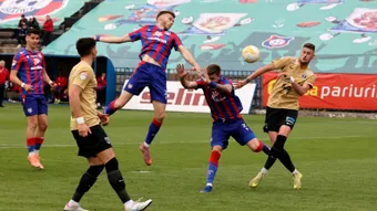 Jucătorii de la FC Bihor, îndemnați să fie ”foarte inteligenți” dacă vor să obțină un rezultat pozitiv la Voluntari. Orădenii își fac griji și pentru arbitraj: ”Trebuie subliniat, că nu mai merge!”