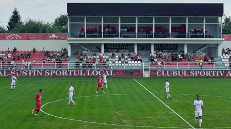 Dinamo nu mai sperie nici echipele din Liga 3. CS Tunari, pregătită să scoată ”câinii” din Cupa României. Vali Negru: ”Întotdeauna rezultatele pot fi surprinzătoare”