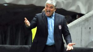 Andone nu a mai sperat după ieșirea lui Sougou:** "Nu am mai avut forță!" Cine a primit morală de la "Fălcos" după meci