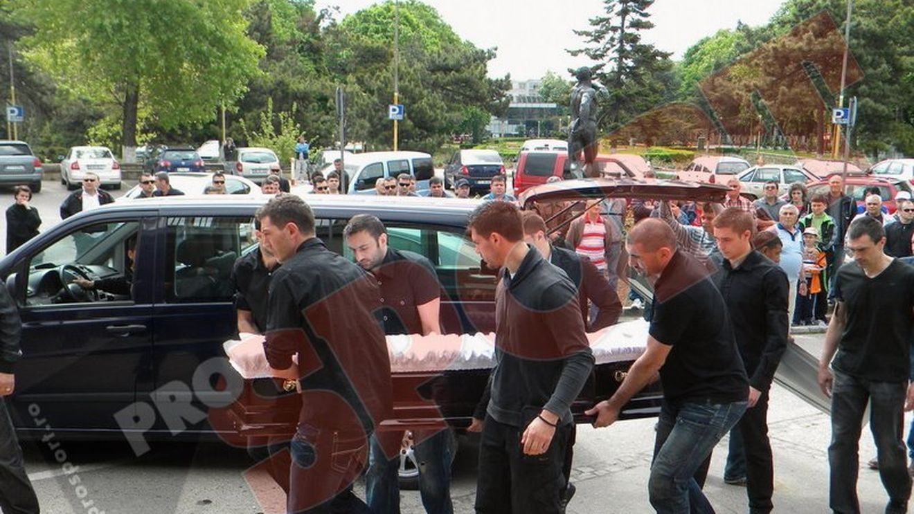 Trupul neînsufețit al lui Kurtes a fost depus la Sala Sporturilor din Constanța!