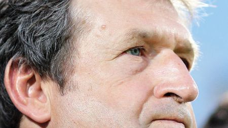 Susic e într-o situație disperată:** Bosnia, în criză de fundași!