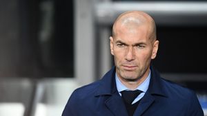 VIDEO | "Golul tău din 2002 sau cel al lui Ronaldo din seara asta?". Zidane a răspuns fără să stea pe gânduri :) 