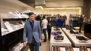 Cu ce se îmbracă vedetele Stelei în această toamnă - FOTO