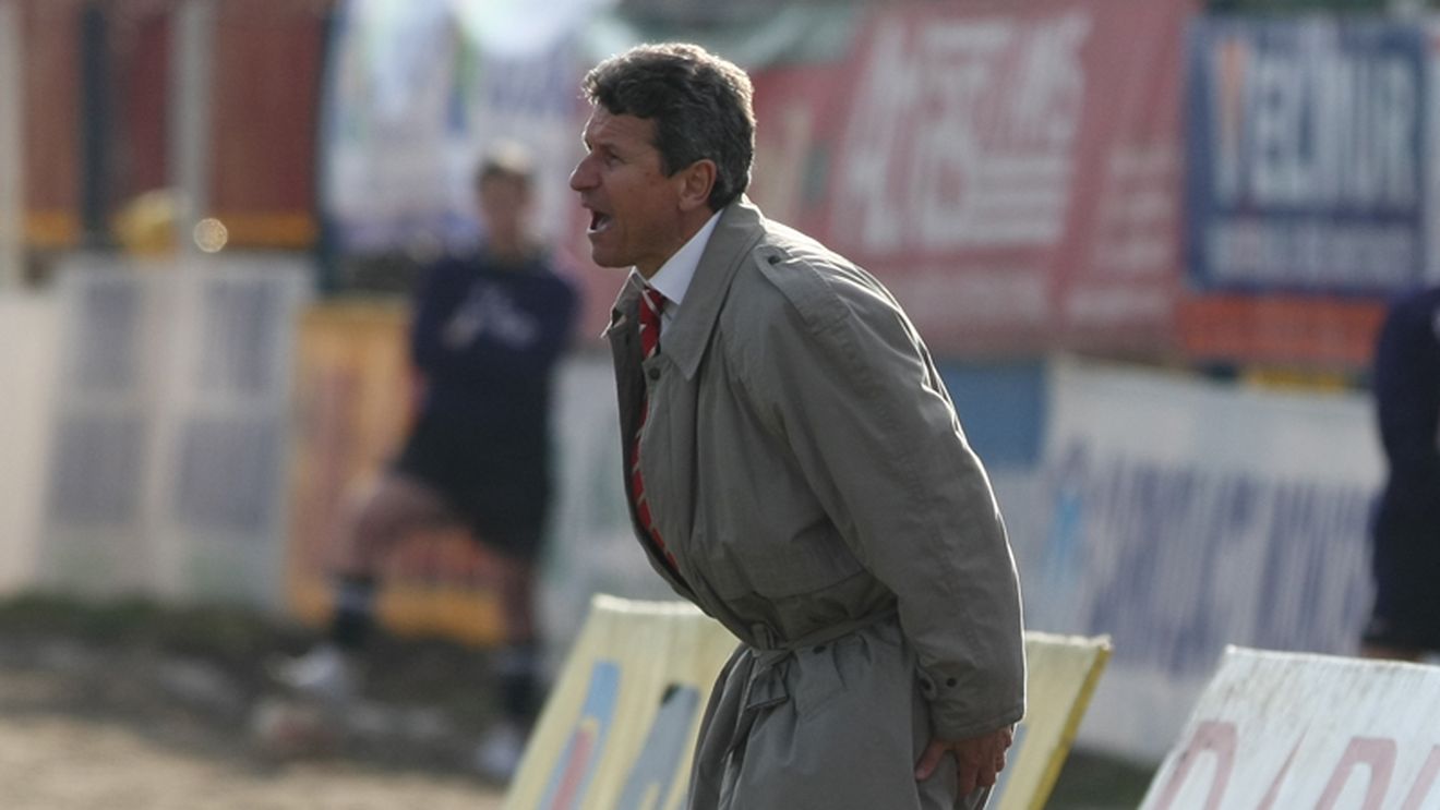 Mulțescu și-a dat demisia de la Dinamo. CUM COMENTEZI?