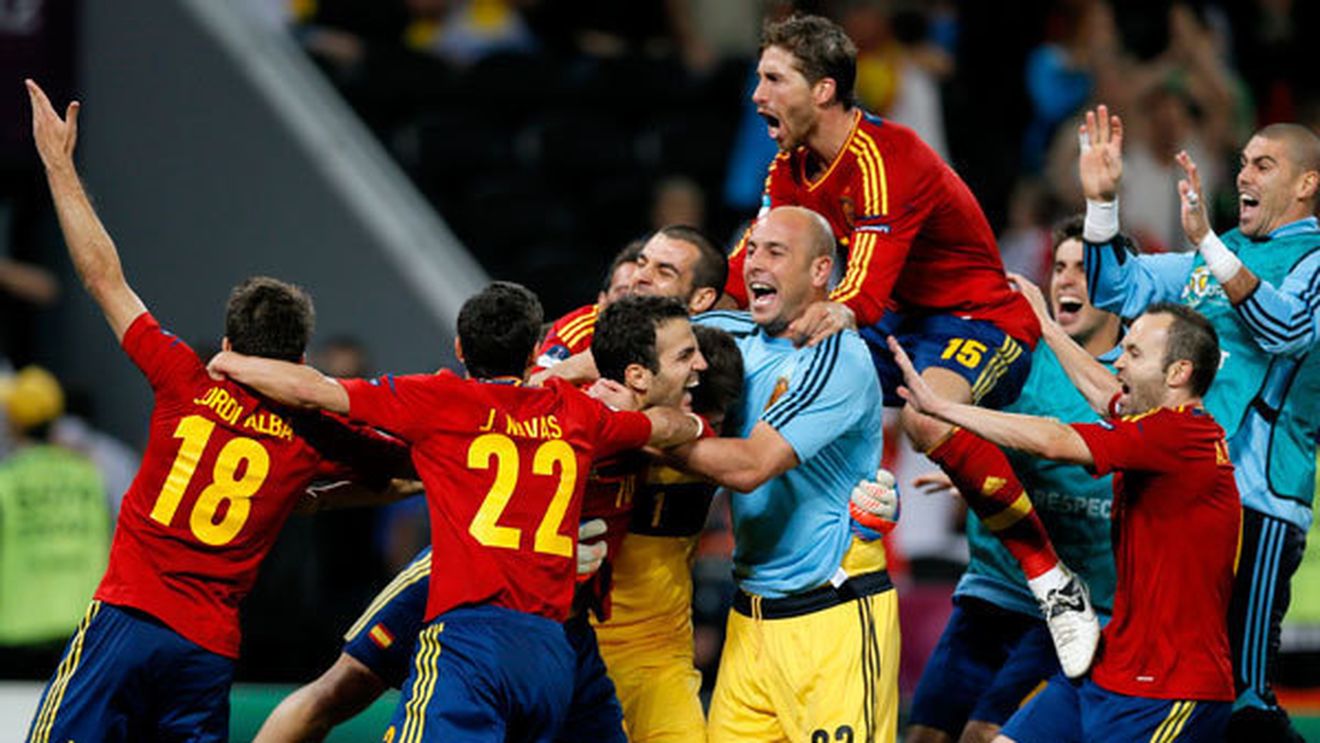 EURO 2012 schimbă ierarhiile în fotbalul mondial!** Spania rămâne lider, Brazilia - scoasă din TOP 10 pentru prima dată în istorie! Vezi ce loc ocupă România