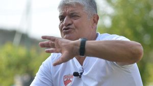 Anunț-bombă făcut de Andone: Dinamo, negocieri cu un titular de la Steaua. "El ne-a căutat și nu glumesc!" Cum s-a încheiat totul