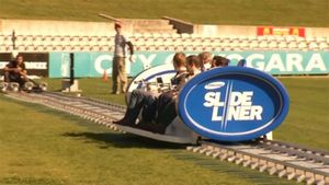 VIDEO | Sportul se pregătește de intrarea în epoca 4D. În Australia a fost testată prima tribună care se deplasează odată cu jocul