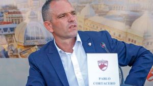 Incredibil! Toți spaniolii de la Dinamo au fugit din țară: „Nimeni n-a mai venit în România!” + Ceilalți oficiali se revoltă și sar la gâtul lui Cortacero | VIDEO EXCLUSIV ProSport Live