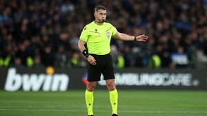 Ce a putut să scrie Borussia Dortmund pe site-ul oficial când a aflat că Istvan Kovacs e arbitrul meciului cu Real Madrid