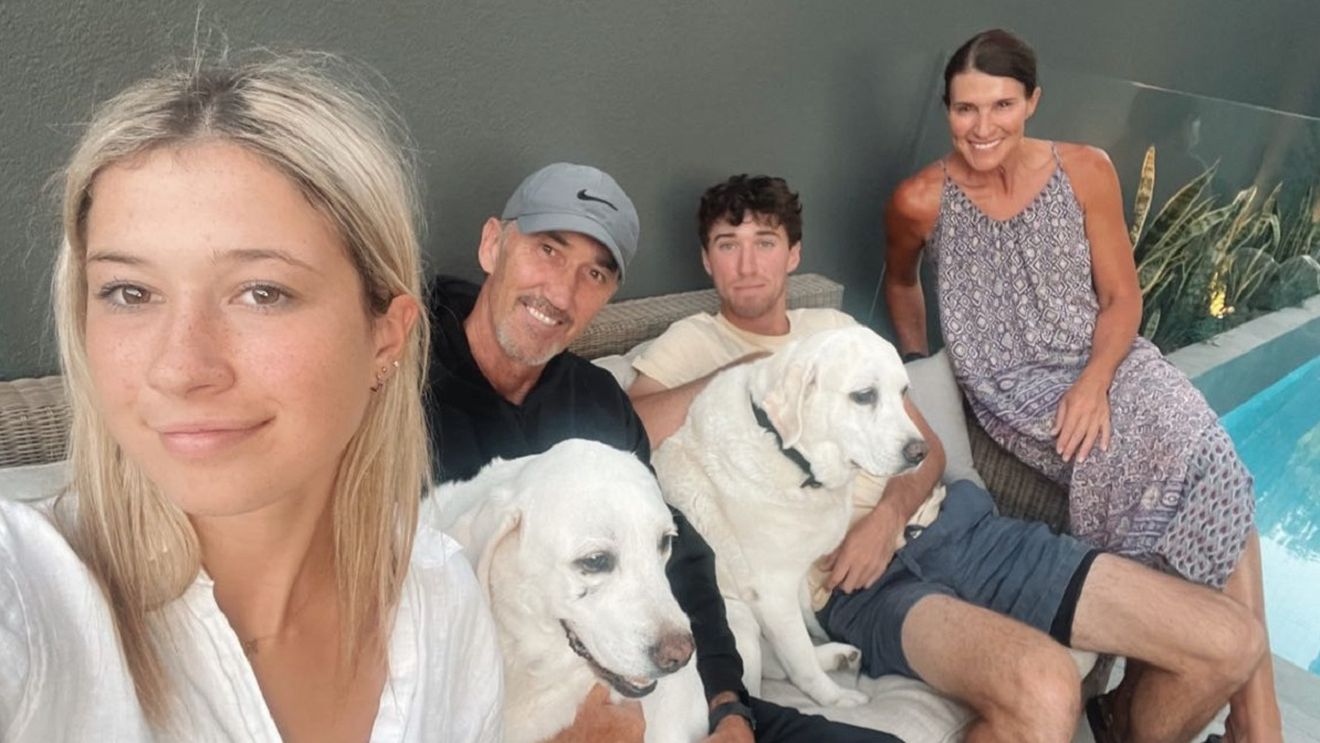 Darren Cahill are o adevărată comoară acasă! Fostul mentor al Simonei Halep, imagine inedită alături de întreaga familie: cât de mari sunt copiii antrenorului australian | FOTO