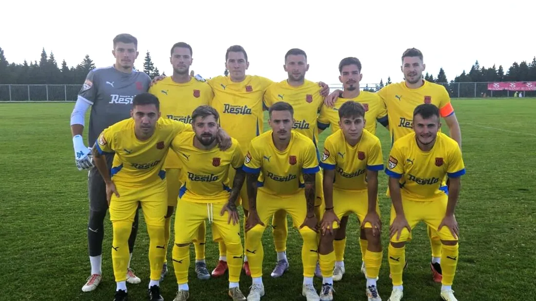 ACSM Reșița a disputat primele două amicale programate în Slovenia. Flavius Stoican a adus și un fundaș central